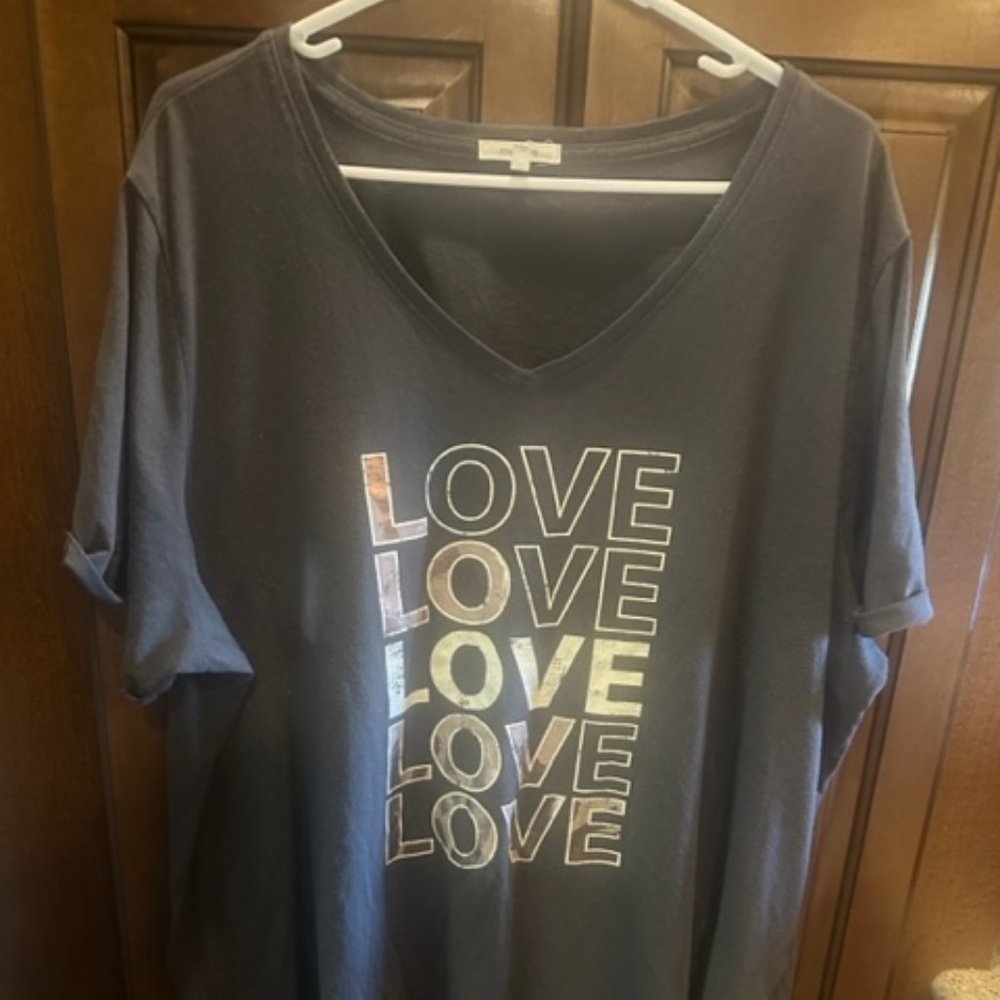 Maurice's Short Sleeve "Love" 2X T-Shirt